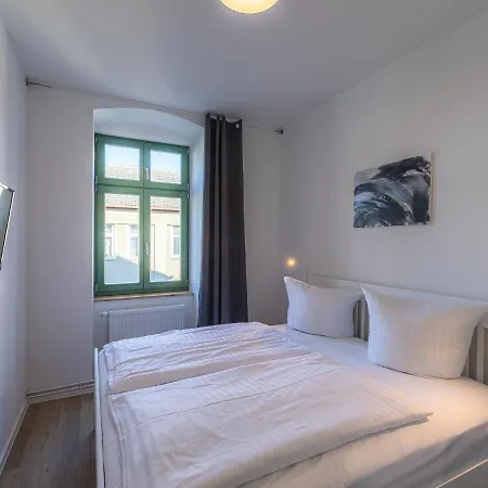 Zur Drehbrucke Malchow Apartment *